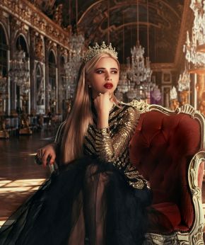 The Crown of Blood and Coral - Water Dragon Queen #1 Book Cover